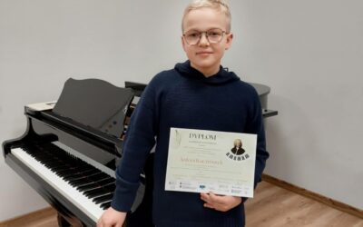 MIĘDZYNARODOWY KONKURS PIANISTYCZNY – WYRÓŻNIENIE DLA ANTKA